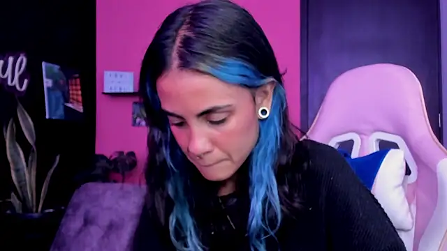 Snapshot of Juanadearco5 chatting on 12, 11, 2025 Juanadearco5 online show from 12, 11, 2025