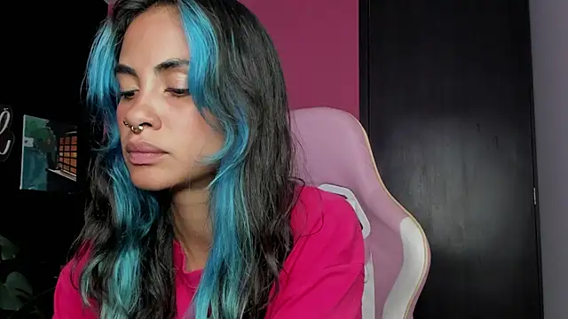 Snapshot of Juanadearco5 chatting on 4, 12, 2025 Juanadearco5 online show from 4, 12, 2025