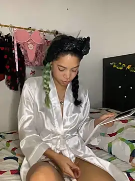 Snapshot of Charlotte_Martinez chatting on 14, 3, 2025 Charlotte Martinez online show from 14, 3, 2025