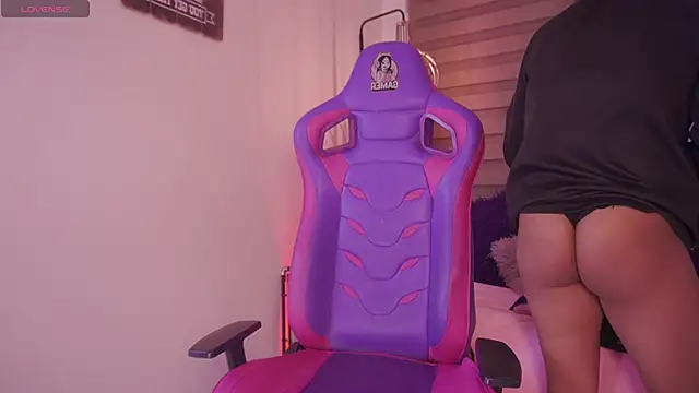 madelyn rose  online show from 21, 11, 2025