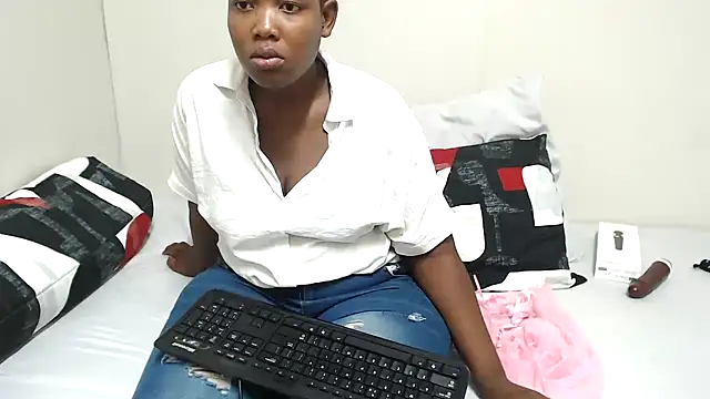 DollyAssZA online show from 4, 3, 2025