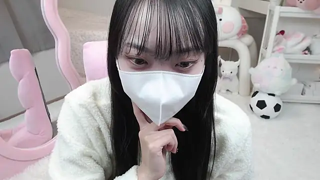 Snapshot of momo_room chatting on 15, 12, 2024 momo room online show from 15, 12, 2024