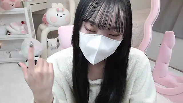 Snapshot of momo_room chatting on 15, 12, 2024 momo room online show from 15, 12, 2024