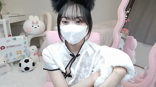 Snapshot of momo_room chatting on 22, 2, 2025 momo room online show from 22, 2, 2025
