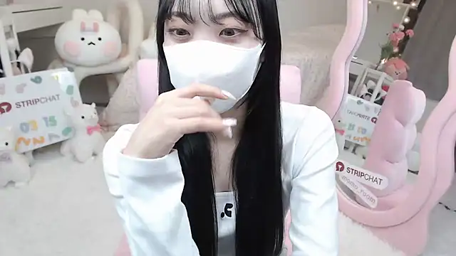 Snapshot of momo_room chatting on 15, 3, 2025 momo room online show from 15, 3, 2025