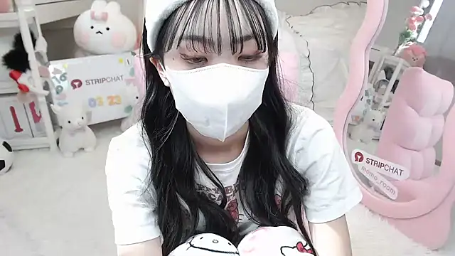Snapshot of momo_room chatting on 23, 3, 2025 momo room online show from 23, 3, 2025