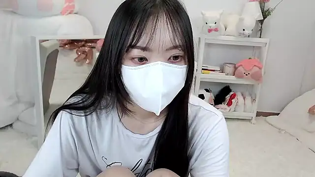 Snapshot of momo_room chatting on 30, 5, 2026 momo room online show from 30, 5, 2026