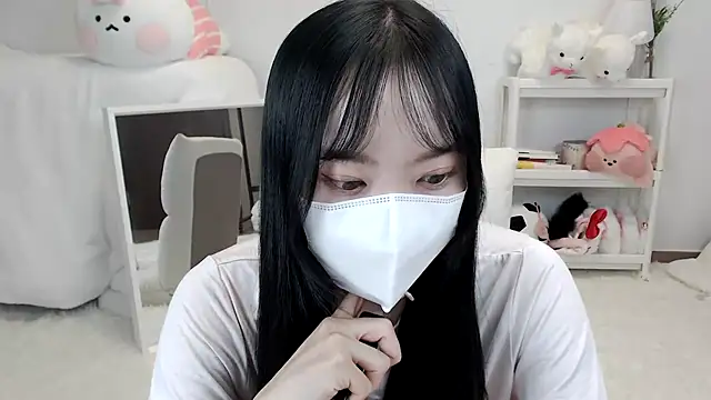Snapshot of momo_room chatting on 11, 6, 2026 momo room online show from 11, 6, 2026