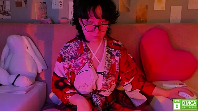 Snapshot of dreamgirllovee chatting on 3, 3, 2025 dreamgirllovee online show from 3, 3, 2025