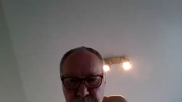 Snapshot of jimmybenido chatting on 9, 5, 2026 jimmybenido online show from 9, 5, 2026
