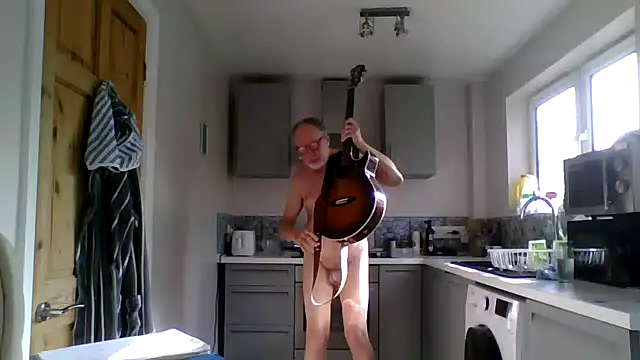 Snapshot of jimmybenido chatting on 12, 5, 2026 jimmybenido online show from 12, 5, 2026