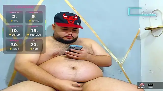Snapshot of damian_chubby chatting on 12, 10, 2025 damian chubby online show from 12, 10, 2025