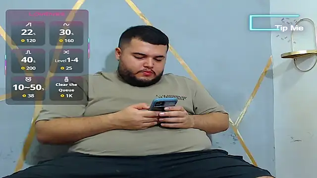 Snapshot of damian_chubby chatting on 14, 10, 2025 damian chubby online show from 14, 10, 2025