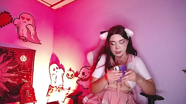 Erza escarleth online show from 24, 10, 2025