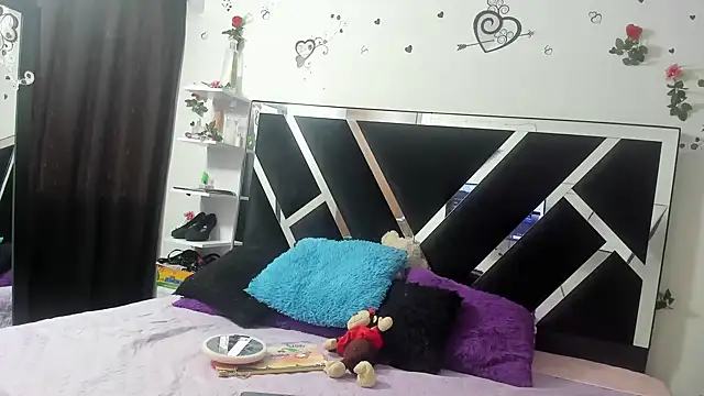 1lovelygirls online show from 12, 3, 2025