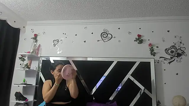 1lovelygirls online show from 13, 3, 2025