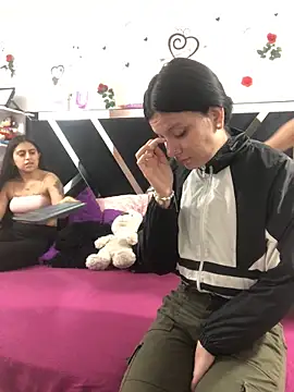 1lovelygirls online show from 16, 9, 2025