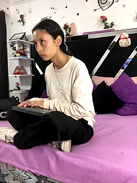 1lovelygirls online show from 9, 10, 2025