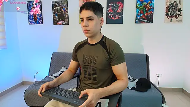 jonathanjoestar  online show from 15, 4, 2026