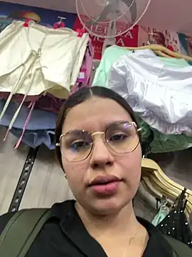 Snapshot of lalilamassu1 chatting on 4, 2, 2025 lalilamassu1 online show from 4, 2, 2025