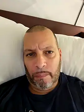 Snapshot of Just2much chatting on 9, 10, 2025 Just2much online show from 9, 10, 2025