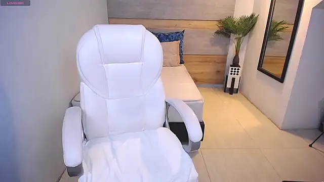 Violetta rainbow online show from 21, 3, 2025