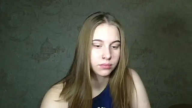 Snapshot of KirraLiam chatting on 8, 12, 2024 KirraLiam online show from 8, 12, 2024