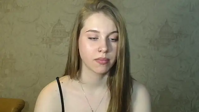 Snapshot of KirraLiam chatting on 27, 2, 2025 KirraLiam online show from 27, 2, 2025