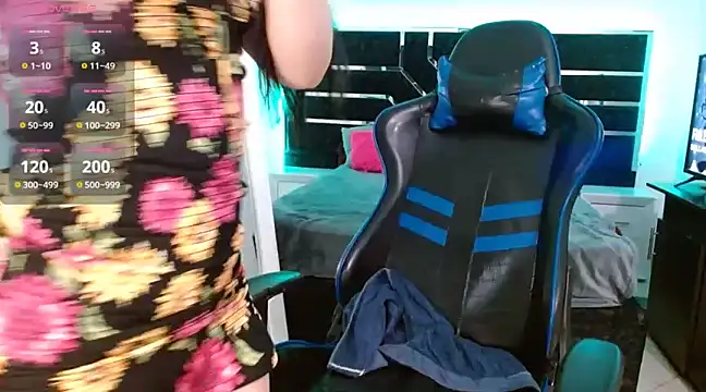 -MiaDelight- online show from 6, 3, 2025