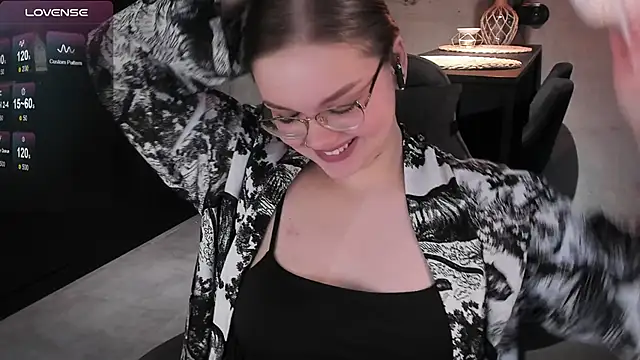 Snapshot of EvaBae chatting on 24, 1, 2025 EvaBae online show from 24, 1, 2025