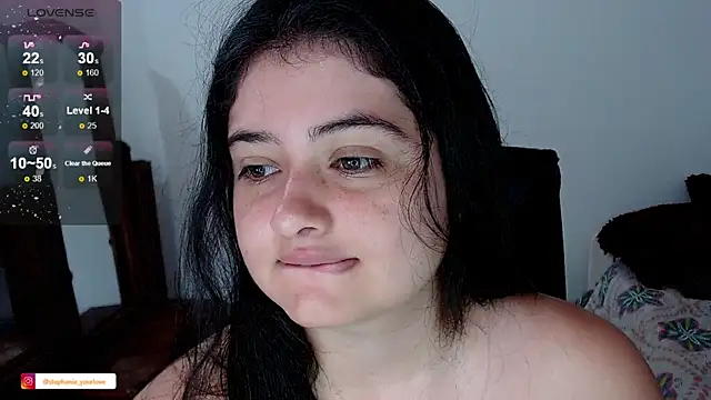 Stephania 18 online show from 18, 12, 2025