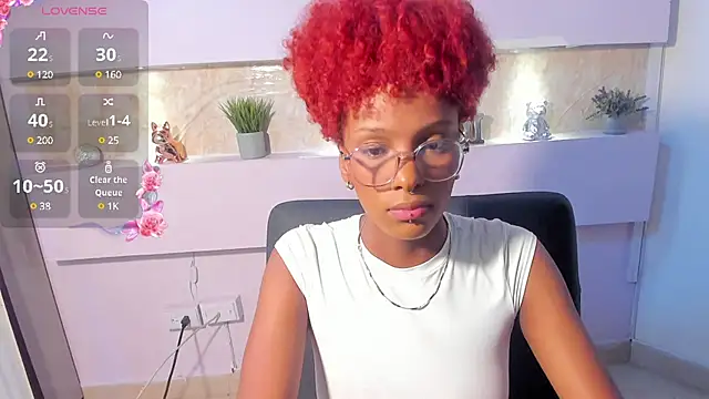 LiannaDixon online show from 13, 1, 2025