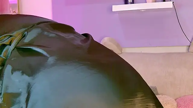 ChloeRem online show from 6, 3, 2025