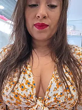 GatitaXD27 online show from 11, 11, 2025