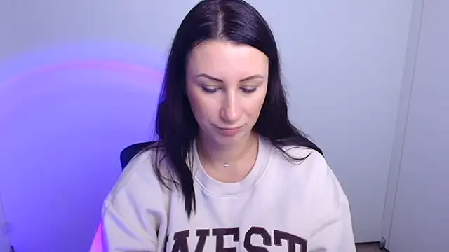 Loren Moa online show from 9, 10, 2025