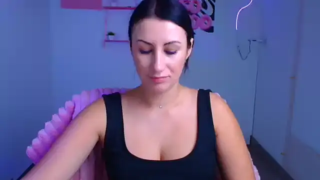 Loren Moa online show from 24, 10, 2025