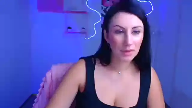 Loren Moa online show from 30, 10, 2025