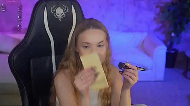 Linda054 online show from 6, 10, 2025