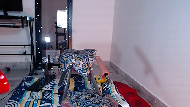 Snapshot of Amelie_hills02 chatting on 10, 1, 2025 Amelie hills02 online show from 10, 1, 2025