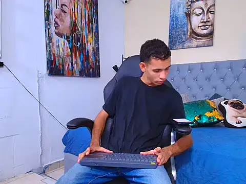 Snapshot of tonny_23cm_ chatting on 8, 9, 2025 tonny 23cm  online show from 8, 9, 2025