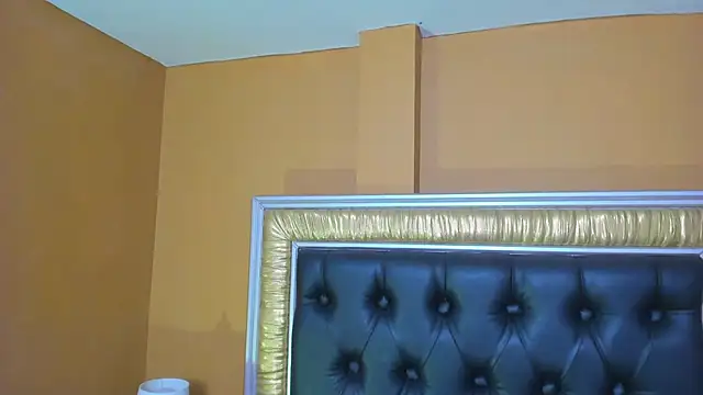 AniEvans  online show from 21, 10, 2025