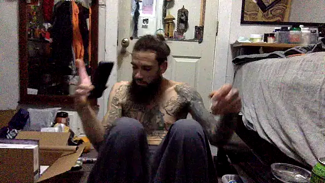 Snapshot of Robriguezxxx chatting on 25, 12, 2024 Robriguezxxx online show from 25, 12, 2024