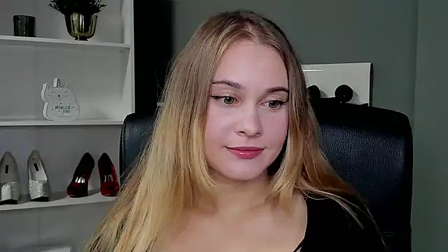 kitty valeria online show from 22, 9, 2025