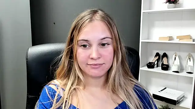 Snapshot of kitty_valeria chatting on 22, 7, 2026 kitty valeria online show from 22, 7, 2026