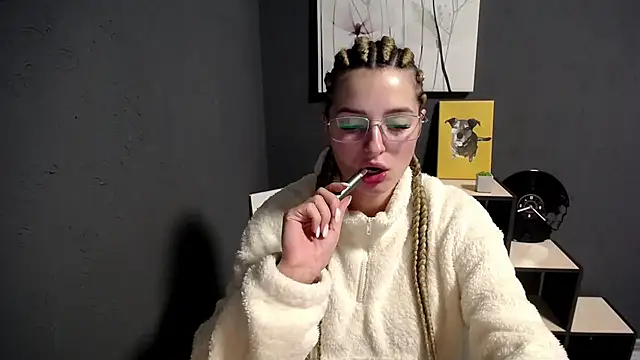 lady olivia  online show from 17, 10, 2025