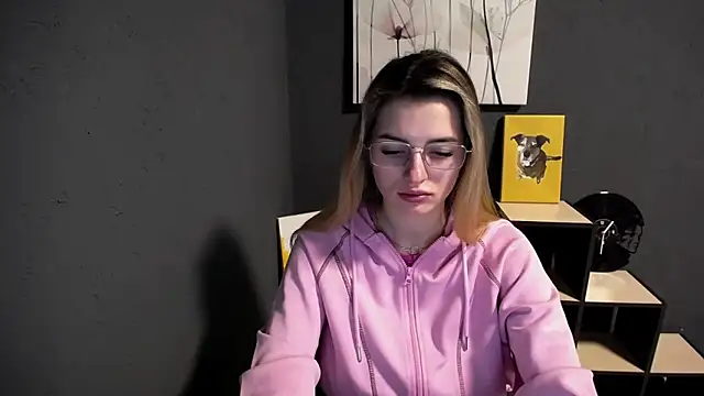 lady olivia  online show from 10, 4, 2026