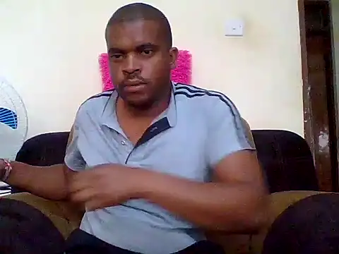 Snapshot of lui_cuuty chatting on 15, 9, 2025 lui cuuty online show from 15, 9, 2025