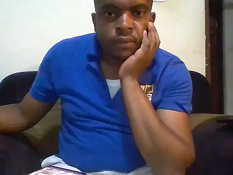 Snapshot of lui_cuuty chatting on 20, 9, 2025 lui cuuty online show from 20, 9, 2025