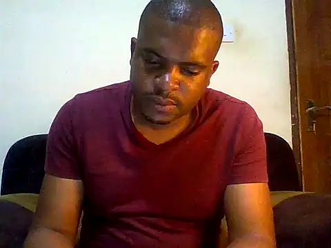 Snapshot of lui_cuuty chatting on 28, 9, 2025 lui cuuty online show from 28, 9, 2025