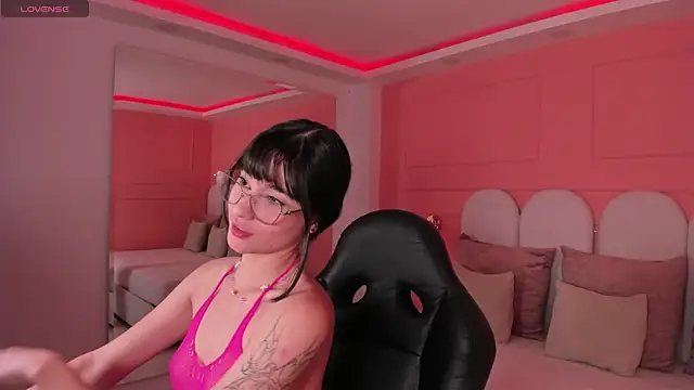 emilly williams  online show from 9, 12, 2024